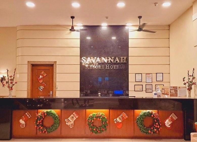 Savannah Resort Hotel Angeles Exterior photo