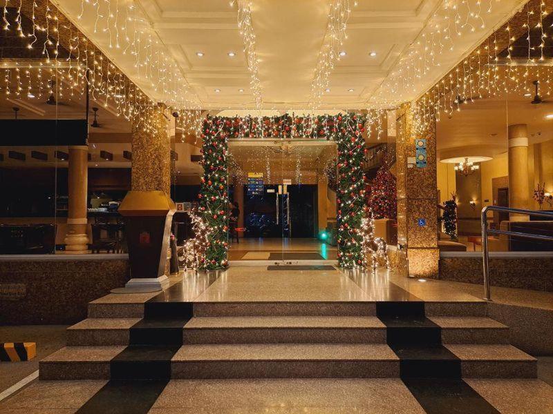 Savannah Resort Hotel Angeles Exterior photo