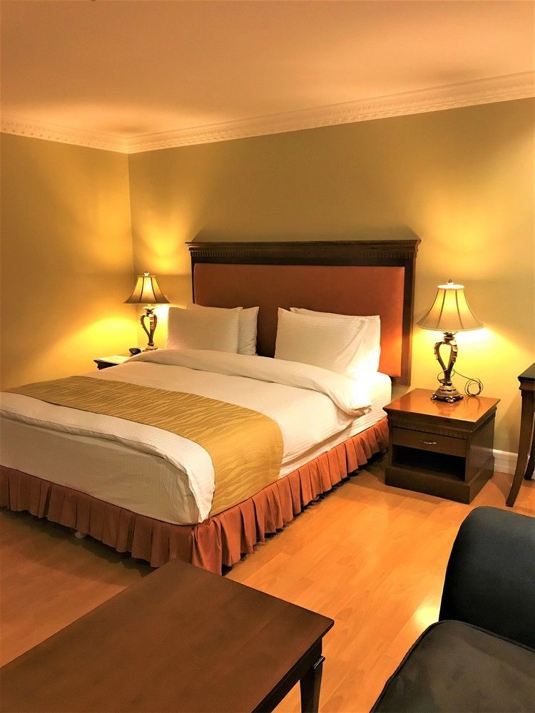Savannah Resort Hotel Angeles Exterior photo